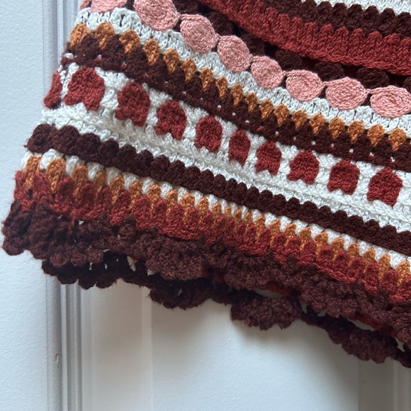 La Maille Sezane Multicolor Crochet Women Shorts - Picture 5 of 6